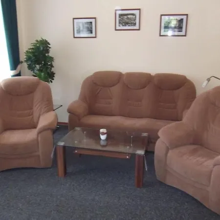 Vakantiehuis Near Mueritz Shore *